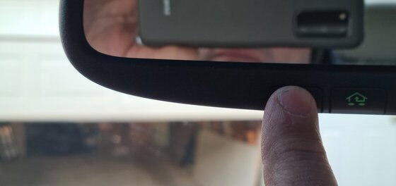 Let's activate the buttons on your car's mirror 